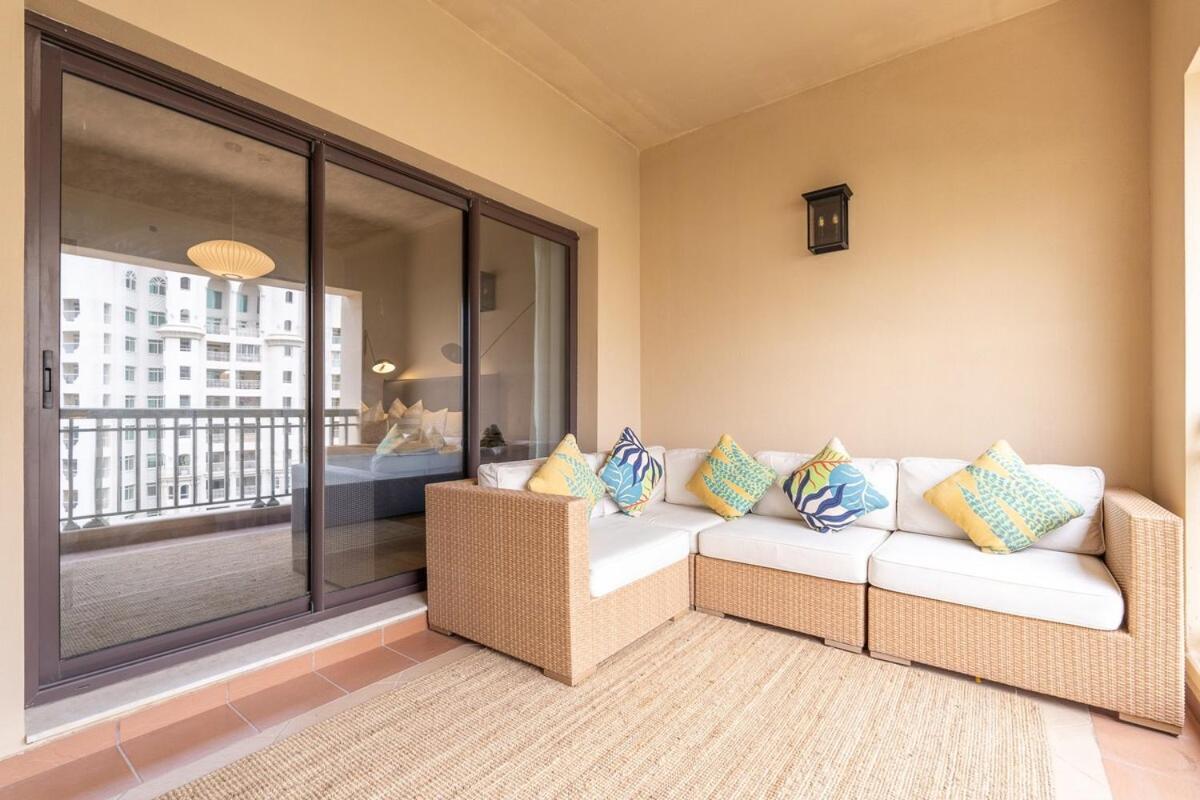 Spacious 3-bedrooms With Cozy Balcony In Palm Jumeira! Appartement Dubai