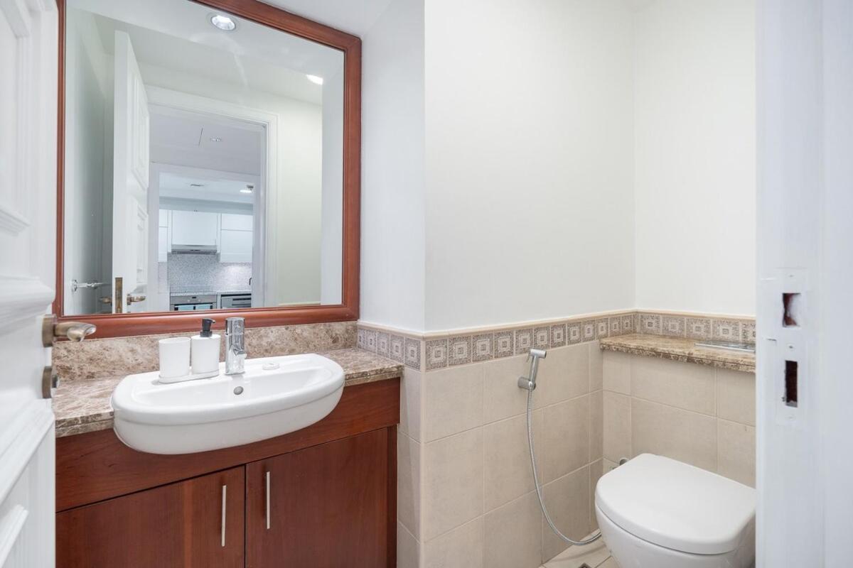 Appartement Spacious 3-bedrooms With Cozy Balcony In Palm Jumeira! Dubai