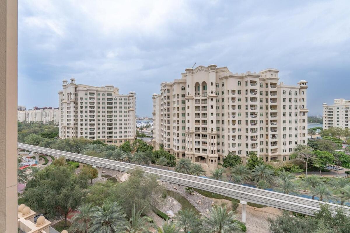 Appartement Spacious 3-bedrooms With Cozy Balcony In Palm Jumeira!